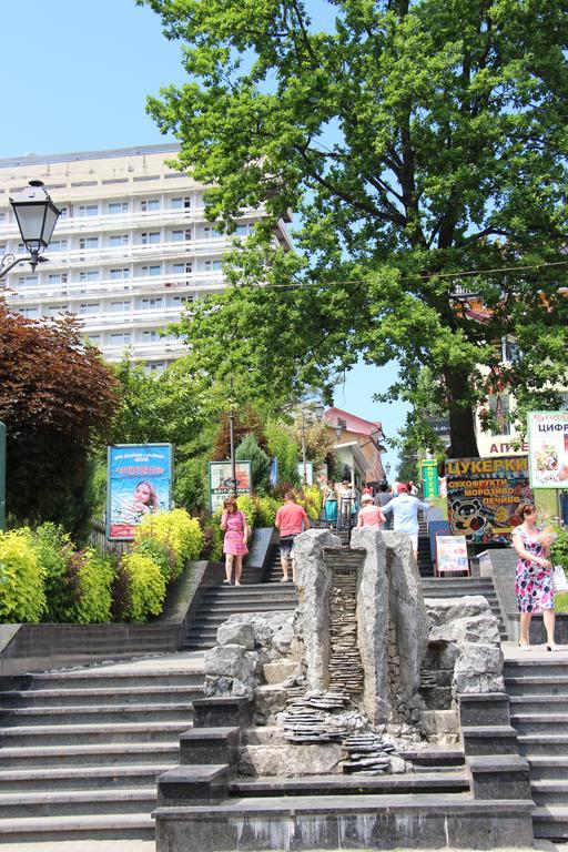 Hotel Vesna Truszkavec Kültér fotó